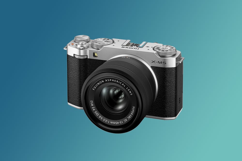 FUJIFILM X-M5 Mirrorless Camera with XC 15-45mm f/3.5-5.6 Lens